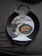 Nieuwe smeet ijzeren pan 24 cm  ook leuk voor de bbq, Ophalen of Verzenden, Nieuw, Rvs, Koekenpan of Braadpan