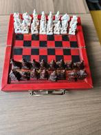 Chinees  Schaakspel  in houten kistje, Hobby en Vrije tijd, Gezelschapsspellen | Bordspellen, Ophalen of Verzenden, Gebruikt