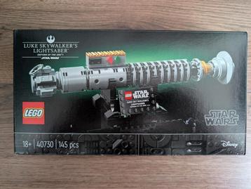 LEGO 40730 – Luke Skywalker’s Lightsaber beschikbaar voor biedingen