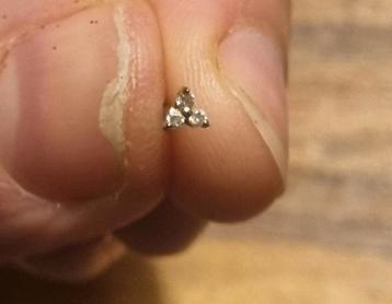 Kanpatha piercing – gold plated met zirkonia beschikbaar voor biedingen