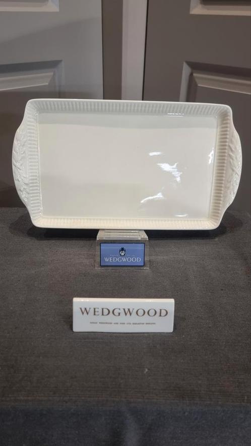 Wedgwood Edme Sandwichtray, Huis en Inrichting, Keuken | Servies, Overige typen, Wedgwood, Aardewerk, Ophalen of Verzenden