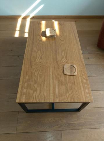 Mooie salon tafel, onbeschadigd  beschikbaar voor biedingen