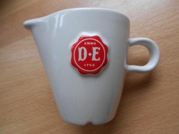 D.E melk kannetje wit beschikbaar voor biedingen