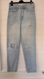 Stradivarius mom slim fit destroyed jeans, Ophalen of Verzenden, Zo goed als nieuw, Blauw, W30 - W32 (confectie 38/40)