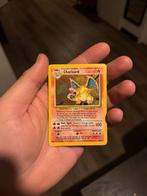 Pokémon card Charizard Base Set 4/102, Ophalen of Verzenden, Zo goed als nieuw, Losse kaart