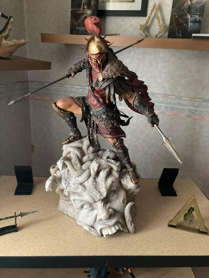 Assassins Creed Alexios Legendarische Statue - 70cm, Verzamelen, Overige Verzamelen, Zo goed als nieuw, Ophalen of Verzenden