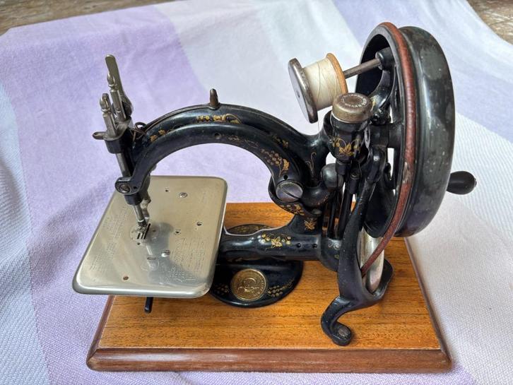 Antieke naaimachine Willcox & Gibbs, 17 april  1883, Antiek en Kunst, Antiek | Naaimachines, Ophalen of Verzenden