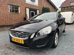 Volvo V60 1.6 T3 Kinetic ( Climate controle + Automaat + Nav, Auto's, Stof, Gebruikt, Zwart, 4 cilinders