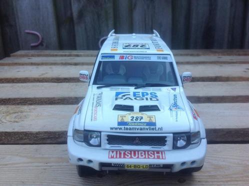 1:18 Autoart Mitsubishi Pajero, Hobby en Vrije tijd, Modelauto's | 1:18, Zo goed als nieuw, Autoart, Ophalen of Verzenden