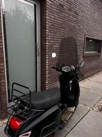 MOMO Scooter met WOK-status, Fietsen en Brommers, Zo goed als nieuw, Benzine, Ophalen, Overige merken