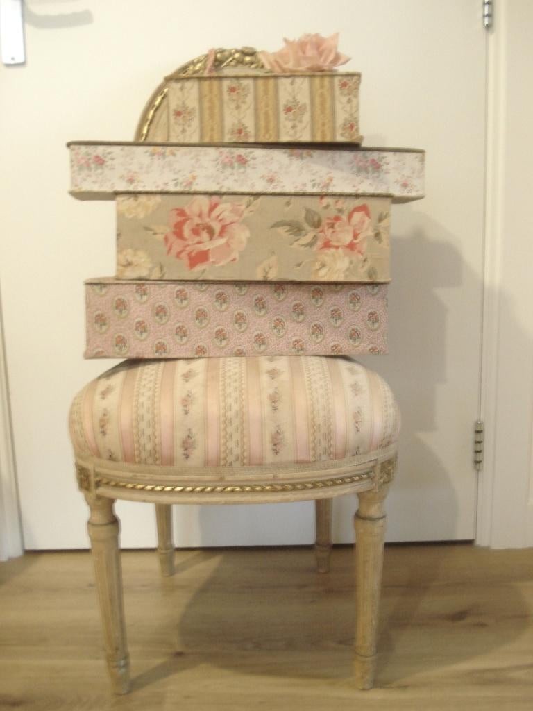 Stoffen dozen..., Antiek en Kunst, Curiosa en Brocante, Verzenden