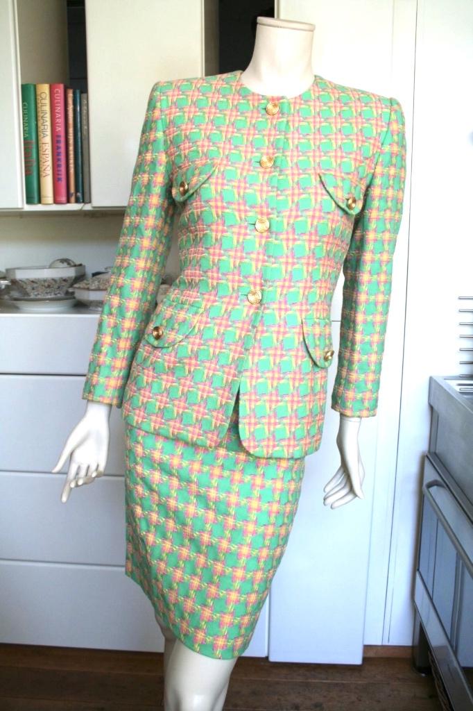 mantelpak winter ensemble elegant Escada ww 1600,00, Kleding | Dames, Maat 38/40 (M), Kostuum of Pak, Verzenden, Escada