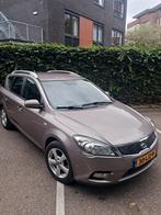 Kia (Pro) Cee d 1.4 Sporty Wagon 2010 Beige, Auto's, Voorwielaandrijving, 4 cilinders, 1396 cc, Beige