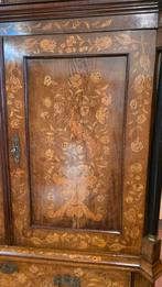 Intarsia ingelegd kabinet, Ophalen