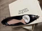 Alexander mcqueen hakken in maat 38, Kleding | Dames, Schoenen, Pumps, Zwart, Nieuw, Ophalen of Verzenden