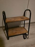 Wandrekje, kapstok zwart metaal met mango houten schapjes, Huis en Inrichting, Woonaccessoires | Kapstokken, Zo goed als nieuw