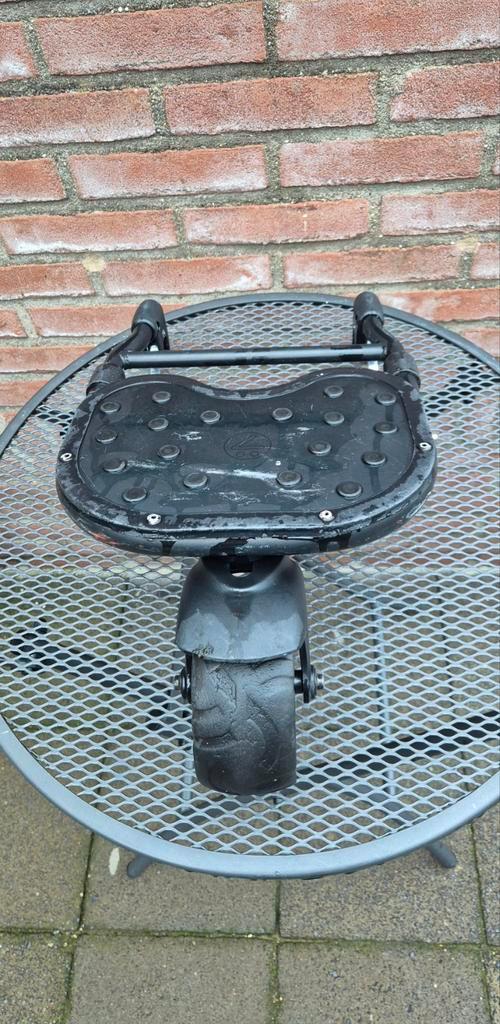 Mutsy Meerijdplankje Step-Up Board

Mutsy meerijdplankje, Kinderen en Baby's, Buggy's, Ophalen