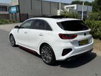 Kia Ceed 1.6 T-GDi GT 204PK Automaat•Pano•JBL, Stof, Gebruikt, 4 cilinders, Wit