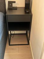 Ikea VIKHAMMER nachtkastje 40x39 zwart (ophalen vanaf 13-09), Huis en Inrichting, Ophalen, Minder dan 45 cm, Zo goed als nieuw