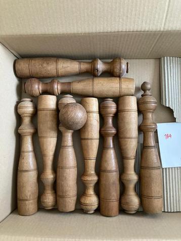 Antiek houten kegelspel beschikbaar voor biedingen