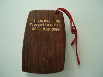 flesopener met reclame er op van winkel uit b.o.z. beschikbaar voor biedingen