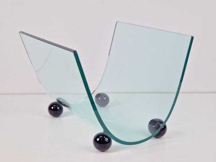 Postmodern lectuurhouder fiam glas lectuurbak italy ‘80, Huis en Inrichting, Woonaccessoires | Krantenbakken en Lectuurbakken