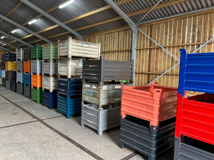 Stapelbare Stalen BAKKEN in diverse KLEUREN, Doe-het-zelf en Verbouw, Kratten en Dozen, Gebruikt, Bak of Kist, 100 cm of meer