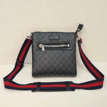 Gucci GG Supreme Messenger Bag in Zeer Nette Staat met Bon beschikbaar voor biedingen