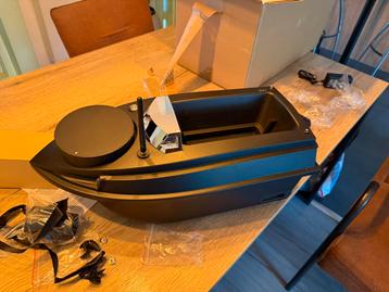 Voerboot met GPS en Dieptemeter - Zo Goed als Nieuwe beschikbaar voor biedingen