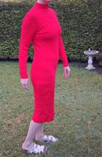 lange rode getailleerde stretch jurk H&M M / 38, Maat 38/40 (M), H&M, Ophalen of Verzenden, Zo goed als nieuw