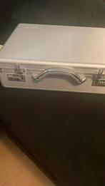 Mooie 007 koffer inclusief 16 james bond films, Ophalen of Verzenden, Zo goed als nieuw