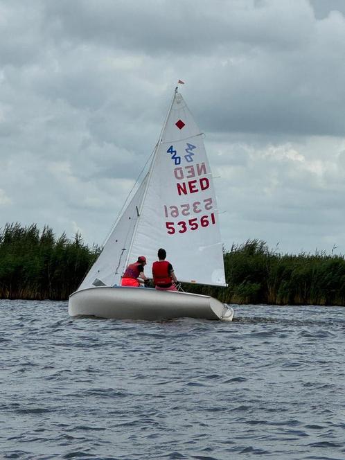 Sportieve jeugd zeilboot, zwaardboot 420 klasse - 2 personen, Watersport en Boten, Zeilen en Zeiltoebehoren, Gebruikt, Minder dan 15 m²