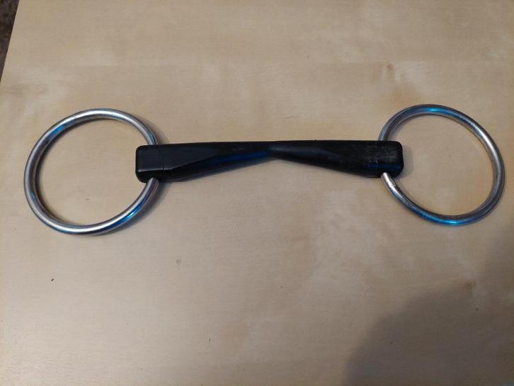 HS Sprenger Duo bit 13,5 cm, kunststof trens, Dieren en Toebehoren, Paarden en Pony's | Hoofdstellen en Tuigage, Zo goed als nieuw