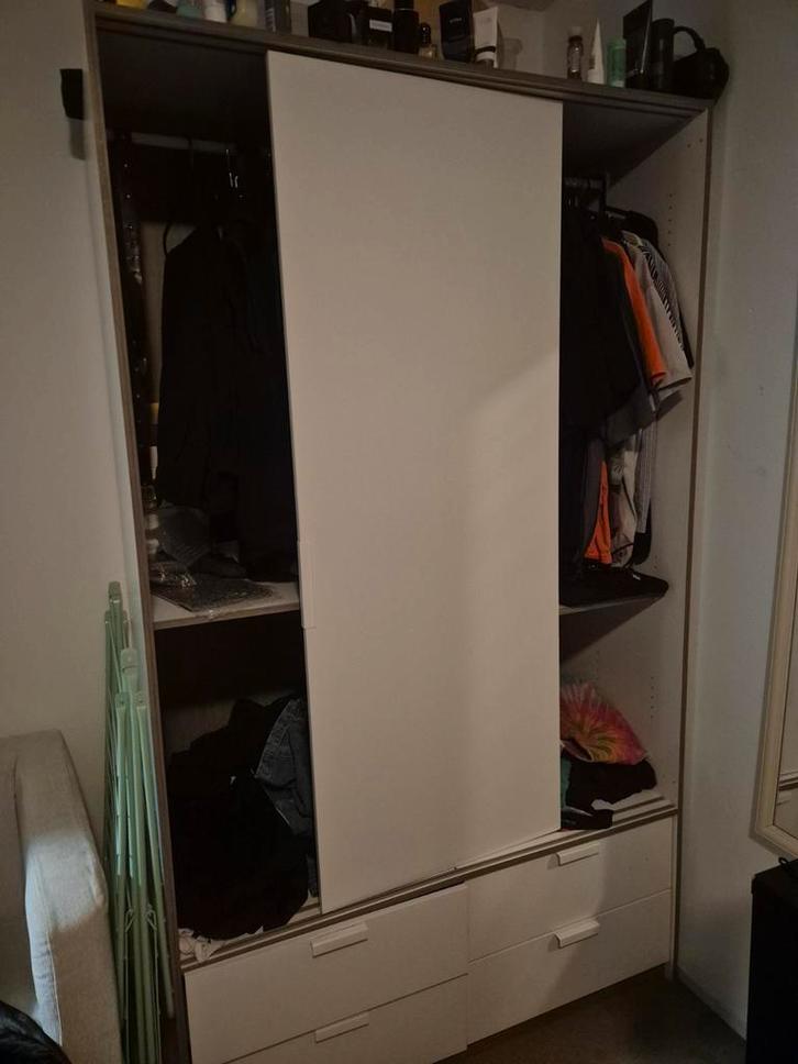 Grote kledingkast met schuifdeur, Huis en Inrichting, Kasten | Kledingkasten, Gebruikt, 200 cm of meer, 200 cm of meer, 50 tot 75 cm