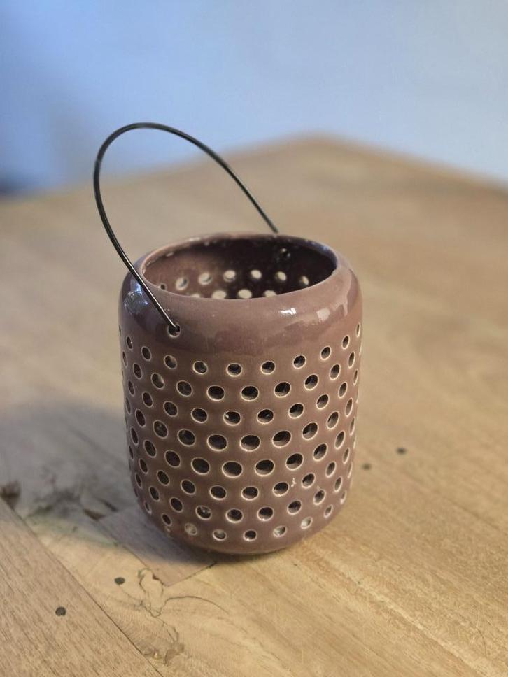 Windlicht bruin met hengsel - sfeervol en praktisch, Huis en Inrichting, Woonaccessoires | Kandelaars en Kaarsen, Zo goed als nieuw