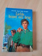 LIEFDE BOUWT EEN BRUG   Truus van der Roest, Ophalen of Verzenden, Zo goed als nieuw, Nederland