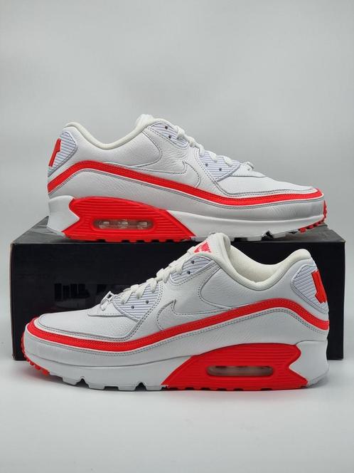 Nike air max 90 x undefeated - solar red (2019) - size 46, Kleding | Heren, Schoenen, Nieuw, Sneakers of Gympen, Overige kleuren