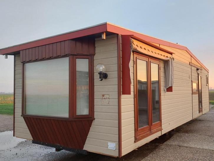 Ruim chalet met dubbelglas en 2 slaapkamers, Caravans en Kamperen, Stacaravans