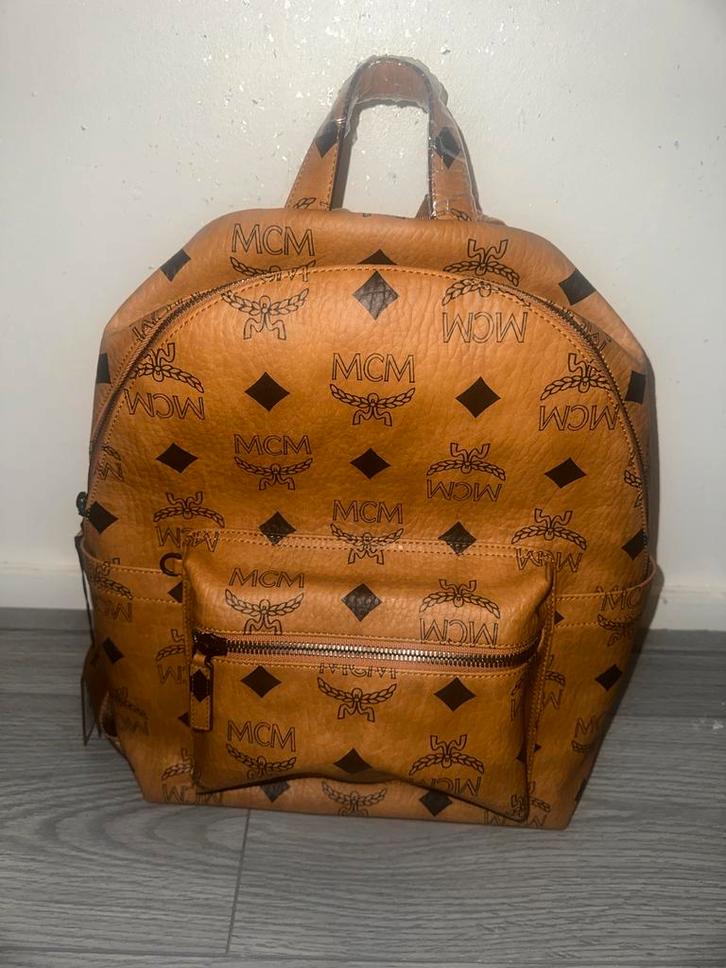 Nieuw Orgineel MCM Stark Rugzak Cognac, Sieraden, Tassen en Uiterlijk, Tassen | Rugtassen, Gebruikt, Overige merken, 25 tot 40 cm