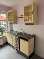 Piet Zwart keuken jaren ’50 – compleet met grutterkastjes, Huis en Inrichting, Keuken | Complete keukens, Ophalen, Gebruikt, Geel