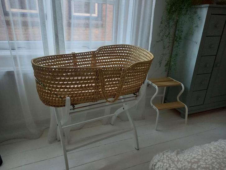 Wiegje mozesmand met standaard, Kinderen en Baby's, Babywiegjes en Ledikanten, Gebruikt, Wieg, Ophalen