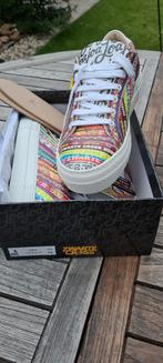 Originele Zwarte Cross sneakers maat 39 Nieuw, Ophalen of Verzenden, Nieuw, Zwart, Sneakers of Gympen