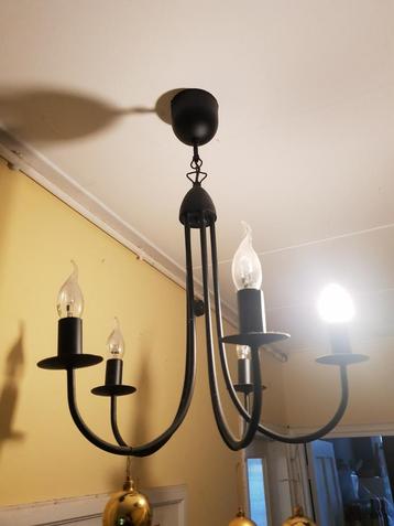 Zwarte stijlvolle kroonluchter voor 5 lampen 
