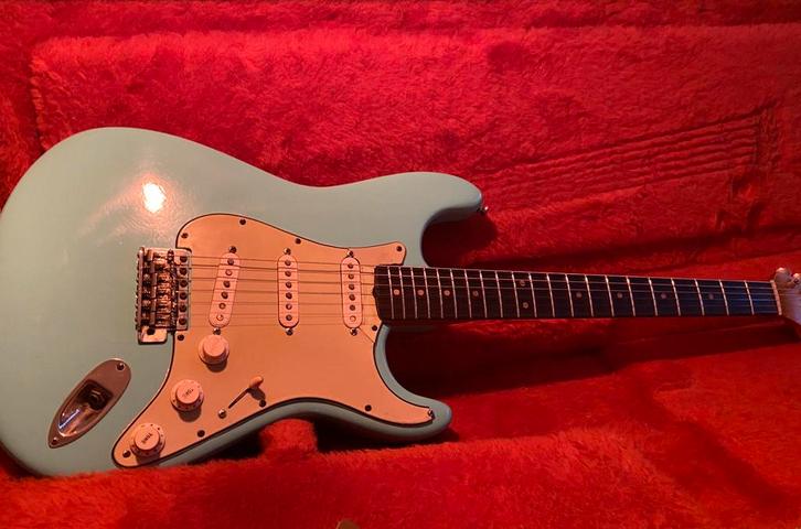 Fender stratocaster 1963 zsm, Muziek en Instrumenten, Snaarinstrumenten | Gitaren | Elektrisch, Zo goed als nieuw, Solid body
