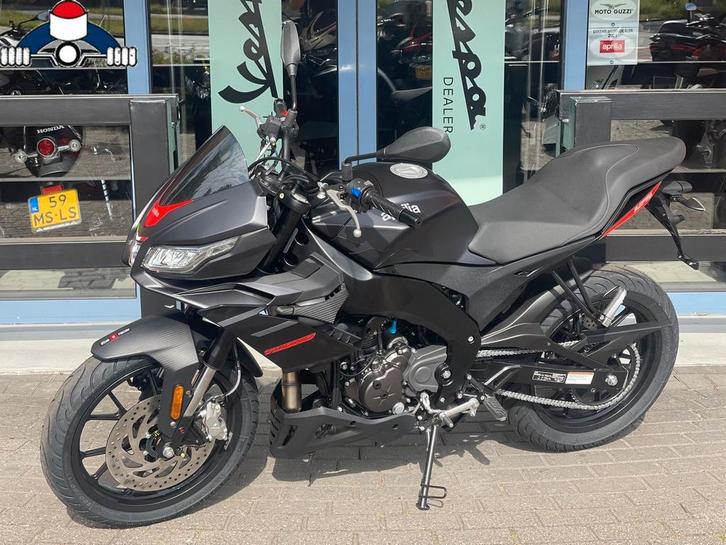 Aprilia Tuono 125 Mamba Grey 2026, Motoren, Motoren | Aprilia, Bedrijf, Sport, Minimaal motorrijbewijs A1