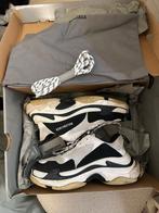 Balenciaga triple s, Wit, Ophalen of Verzenden, Sneakers of Gympen, Gedragen