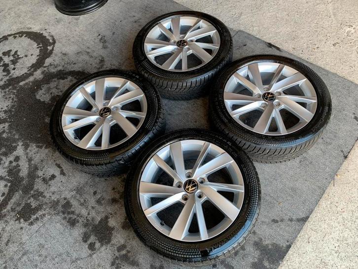 17 inch orginele vw winterset in uitstekende staat ! 5x112, Auto-onderdelen, Banden en Velgen, Banden en Velgen, Winterbanden