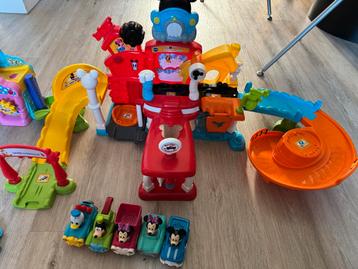 Disney Toet Toet Auto sets - straatje! beschikbaar voor biedingen