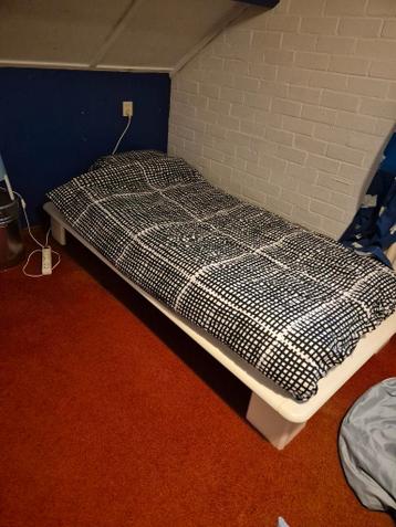 Een persoons IKEA bed - afbeelding 1