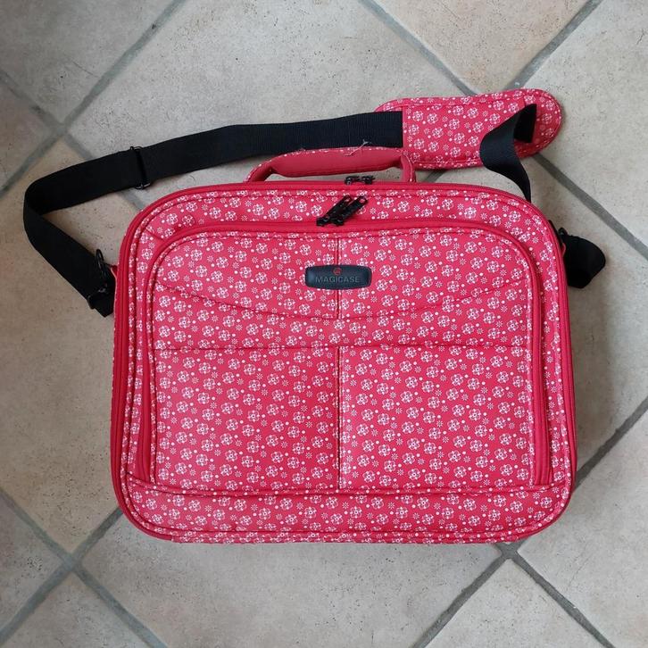 Magicase Laptop Tas - Schoudertas, Computers en Software, Laptoptassen, Zo goed als nieuw, Schoudertas, 15 inch, Ophalen of Verzenden